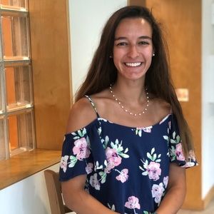 Meet your Posher, Kelly